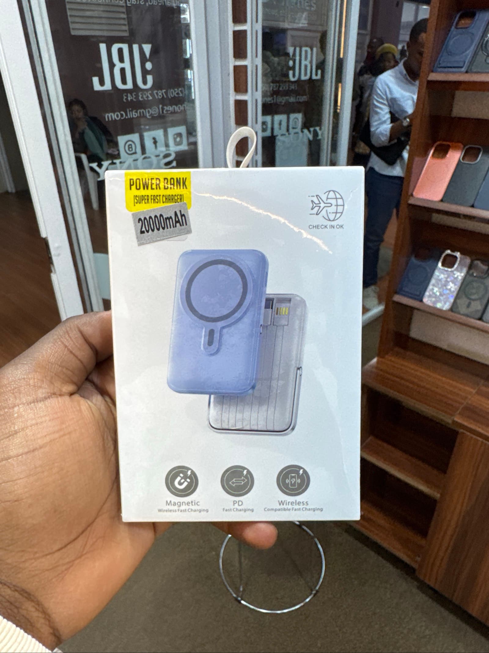 20000mAh White Powerbank with Wireless Charging